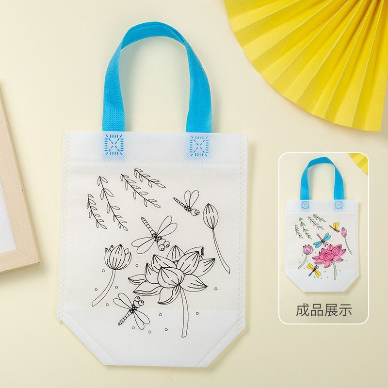 Colouring Gift Bag with 4 Color Pen Set