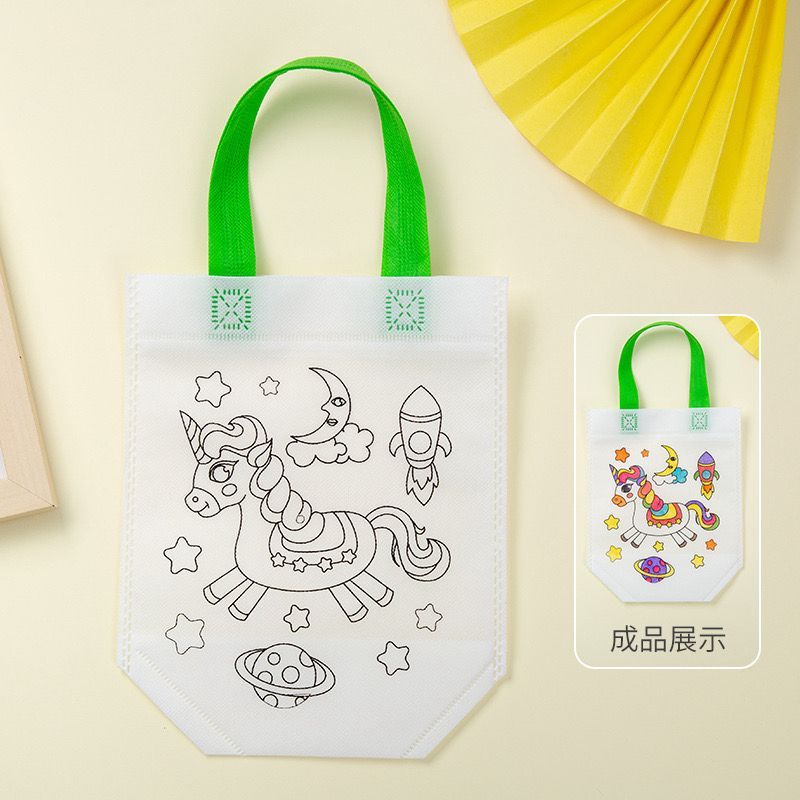 Colouring Gift Bag with 4 Color Pen Set